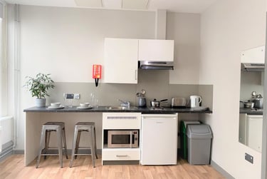 1 bed studio, College Square East, Holylands, Belfast, BT16DJ - Image 5